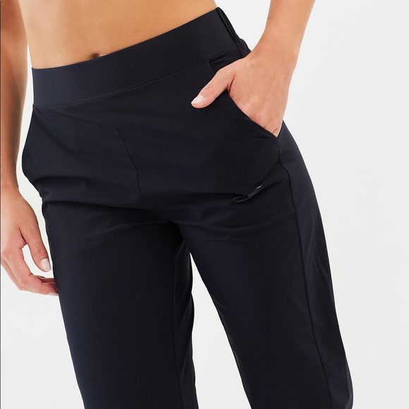 Nike • Dri Fit Bliss Joggers Black - Picture 4 of 8